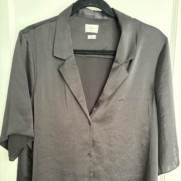 Wilfred Beso satin shirt - Picture 1 of 2
